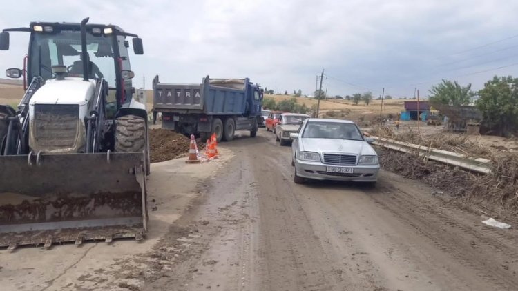    Bakı-Şamaxı-Yevlax yolunda hərəkət qismən bərpa olundu   