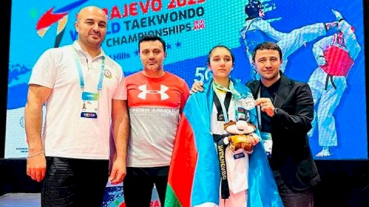    Azərbaycan taekvondoçusu dünya birinciliyində gümüş medal qazandı   