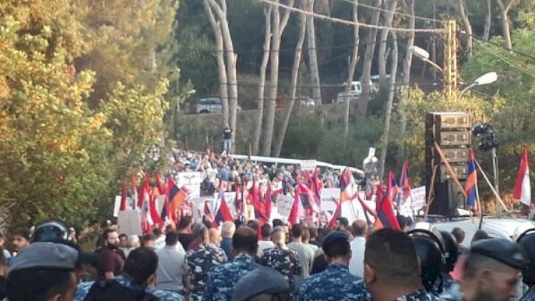    Ermənilər türkiyəli sürücüyə hücum etdilər - Foto   