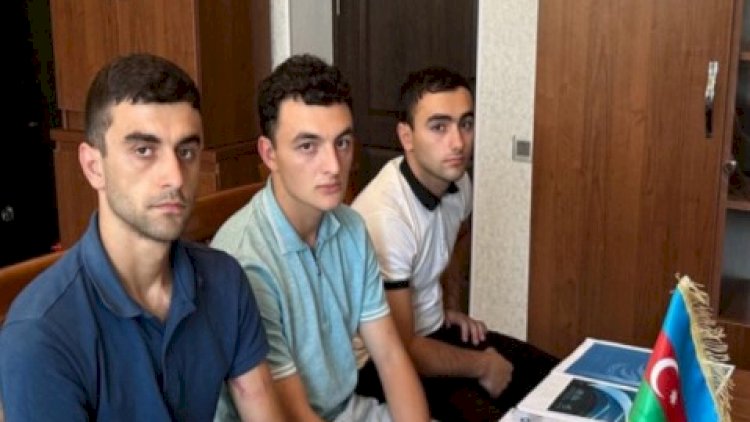    BQXK təmsilçisi sərhəddə saxlanılan erməni futbolçularla görüşdü   