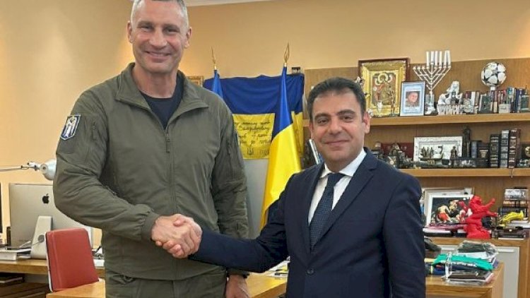    Azərbaycan səfiri Kiyev meri ilə danışıqlar apardı   