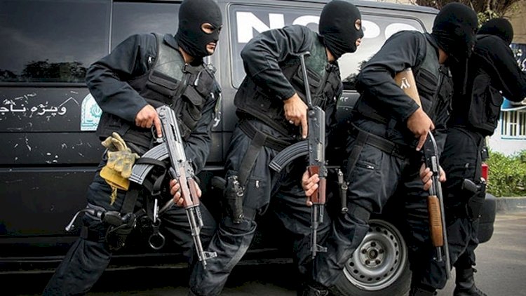    İranda polis bölməsinə hücum: Rəis öldürüldü   