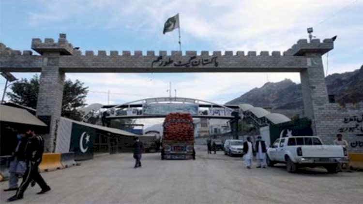    Pakistan Əfqanıstanla sərhədi bağladı   