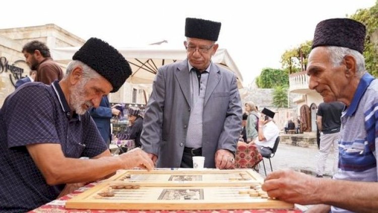    İçərişəhərdə ağsaqqallar arasında nərd yarışmasına start verildi   