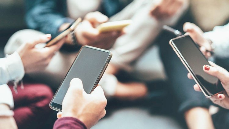    Mobil telefonların qeydiyyatı üçün rüsumlar azaldılır -   SİYAHI