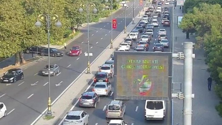    DİQQƏT! Bu yollarda tıxac var - SİYAHI   