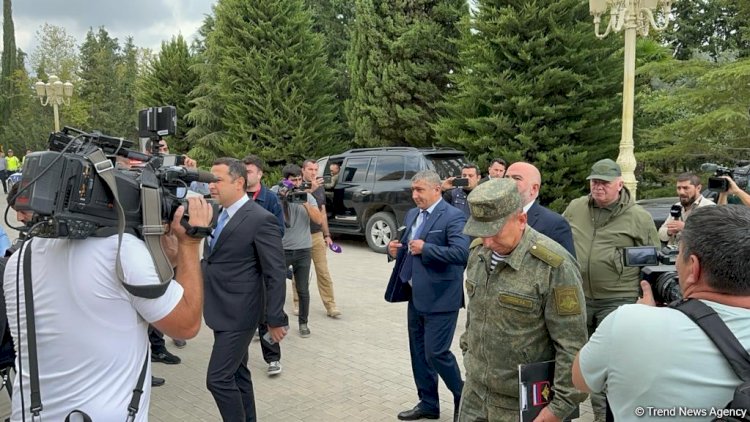    Yevlaxda həlledici görüş başladı...   