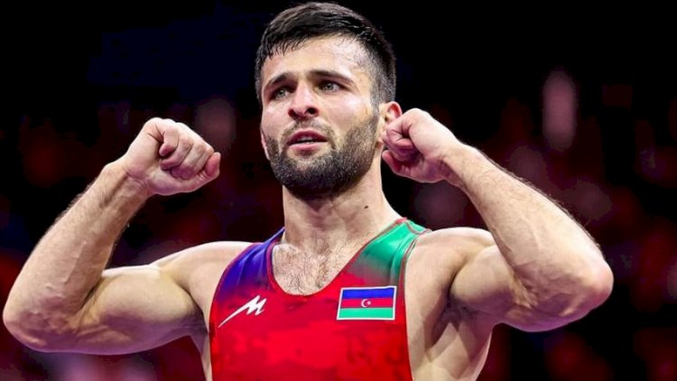    Eldəniz Əzizli dünya çempionatının finalına yüksəldi   