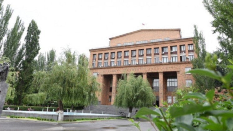    İrəvan Dövlət Universitetinin tələbələri də etirazçılara qoşulur   