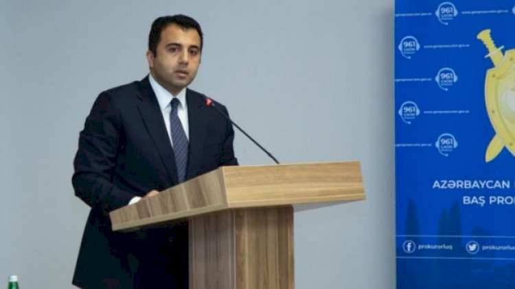    Administrasiya rəsmisi: “Sosial media onlayn medianı ötüb keçib”   