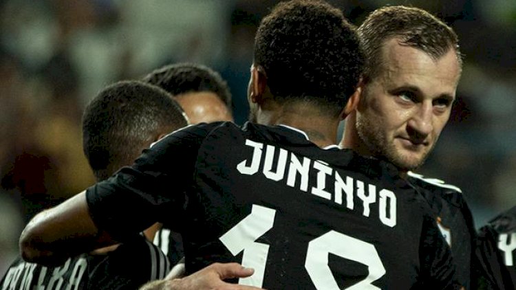    “Qarabağ” “Sumqayıt”ı darmadağın etdi   