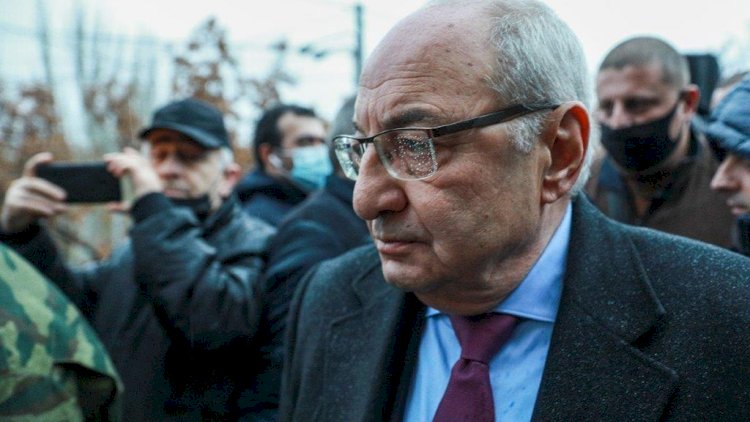    Azərbaycanla döyüşməkdən qorxur, amma Rusiyaya müharibə elan edib -   Manukyan