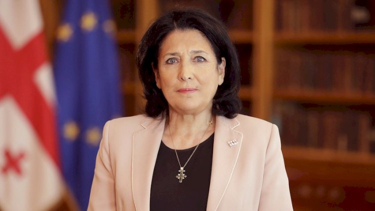    Gürcüstan Prezidentinin impiçmenti məsələsinə baxılır   