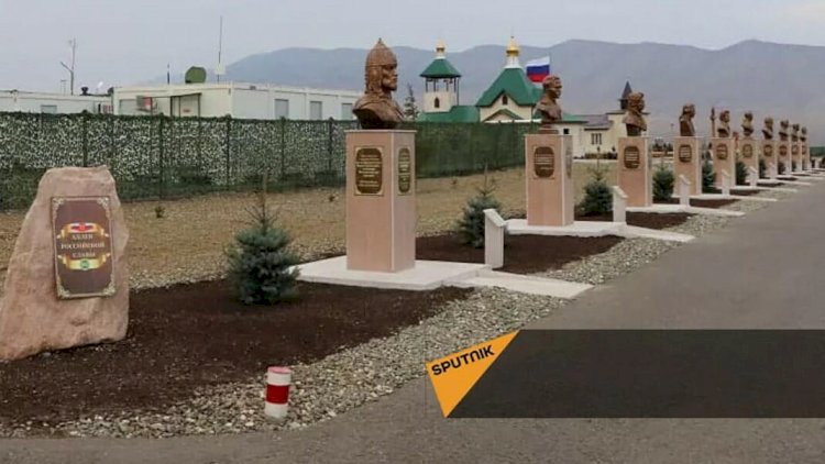    Sülhməramlılar postları sökür:   Bəs, Xocalıdakı heykəllər?