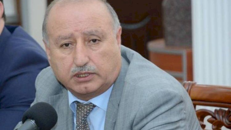    “Güclünün qulluğunda durmaq, quyruq bulamaq...” - Professordan sərt sözlər   