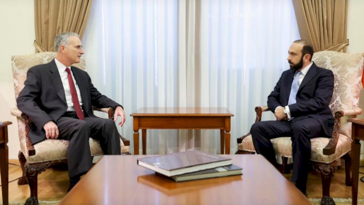    Mirzoyan Lui Bono ilə görüşdü   