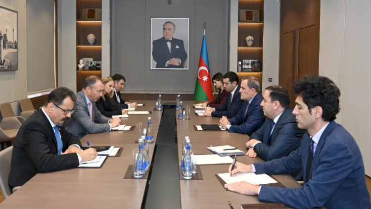    Ceyhun Bayramov Taivo Klaarla danışdı   