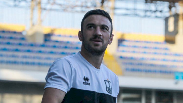    “Neftçi”nin qarabağlı futbolçusu Xalq artisti ilə Füzulidə - Foto   