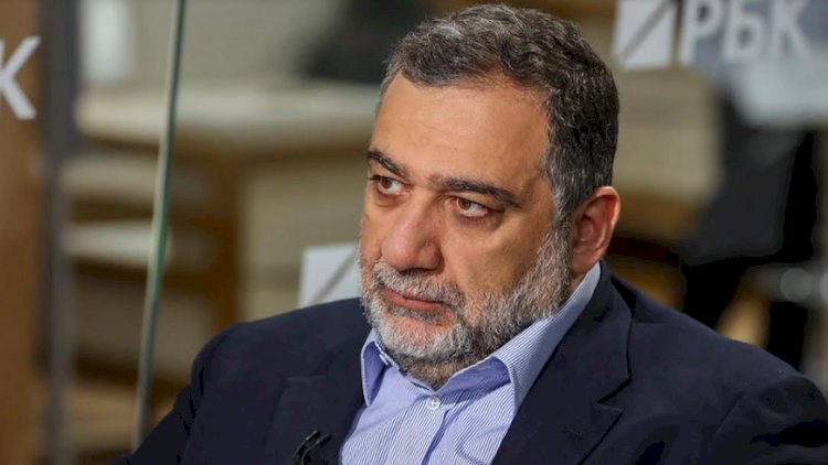    Əsl soyadı Vardanyan deyilmiş, Azərbaycanda əsgərlikdən yayınıb...   