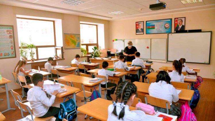    Noyabrda şagirdlər neçə gün dərsə getməyəcək?   