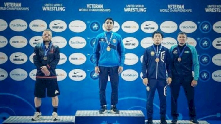    Veteran güləşçilərimiz dünya çempionatında bir dəst medal qazandılar - Fotolar   