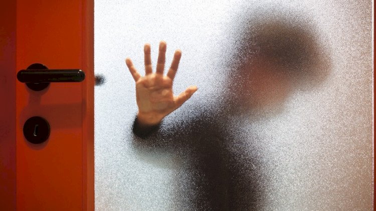    Uşaqları pornotamaşalara cəlb edən valideynlər cəzalandırılacaq   