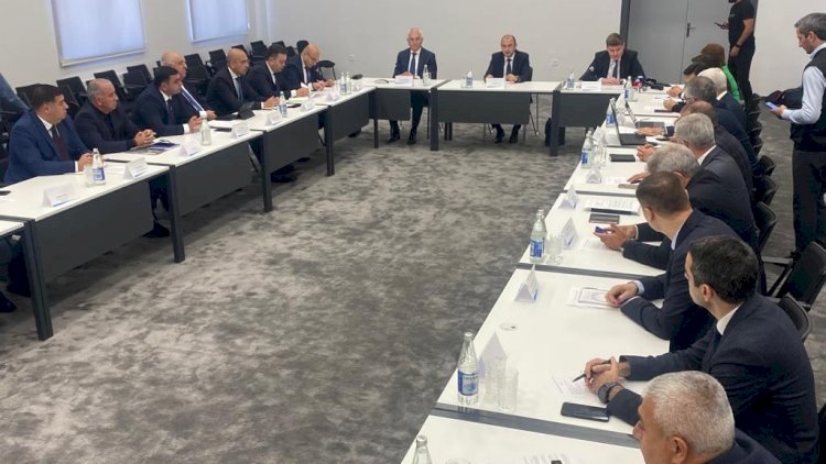    Laçında işçi qrupun iclası keçirilir    