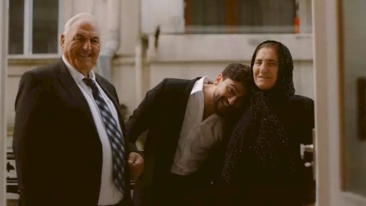    Rusiyalı müğənni Bakıda əcdadları ilə görüşdü - FOTOLAR   