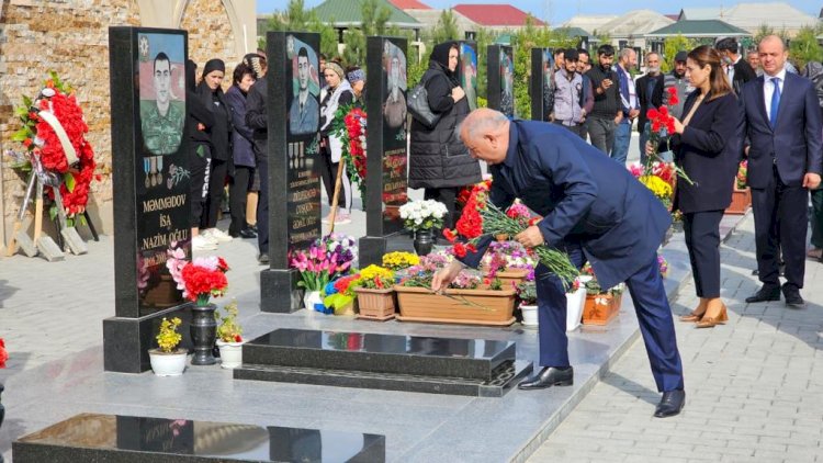    İcra başçısı şəhidin 40 mərasimində iştirak etdi   - Fotolar