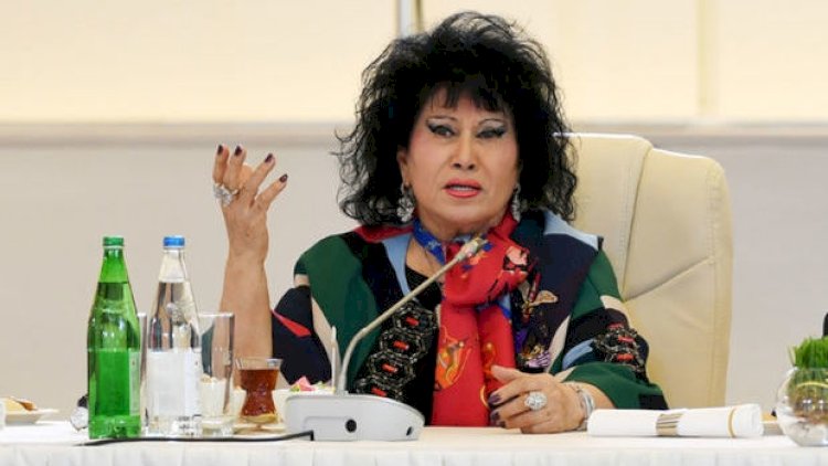    Zeynəb Xanlarova jurnalistlərin suallarını cavabsız qoydu:   “Evdən çıxanda and içmişəm ki....” - Video