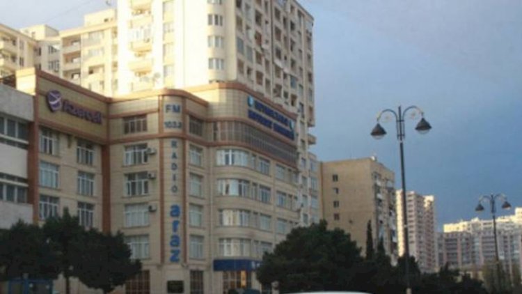    Bakıdakı bu binada tələbələrə liftə minmək qadağan edilib - FOTOFAKT   