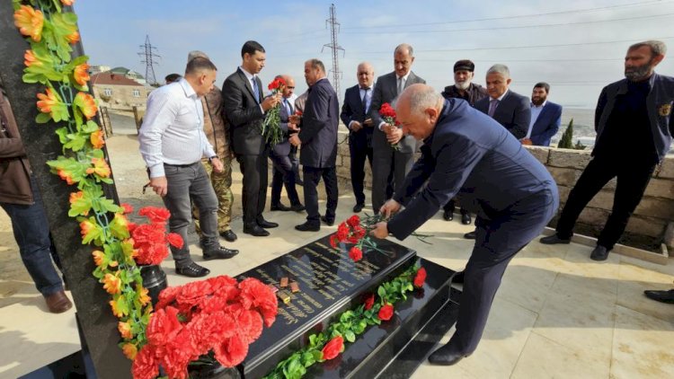    İcra başçısı şəhidin 40 mərasimində - FOTOLAR   