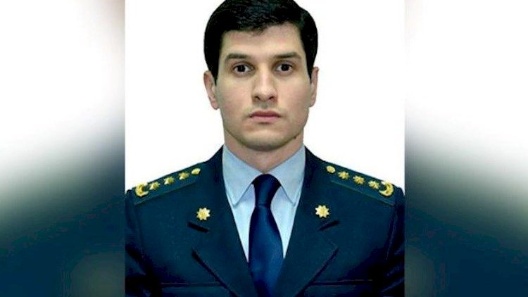    36 yaşında general olan Fərid Əliyev bu məmurun oğludur   