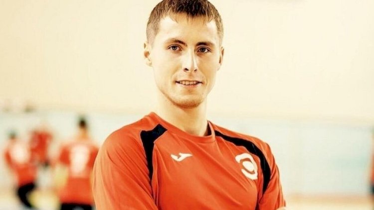    Futbolçunun meyiti dəniz kənarında TAPILDI   