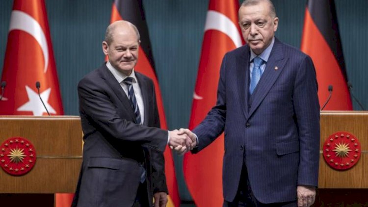    Şolz Ərdoğana “yox” deməyə köklənib – “Bloomberg”   