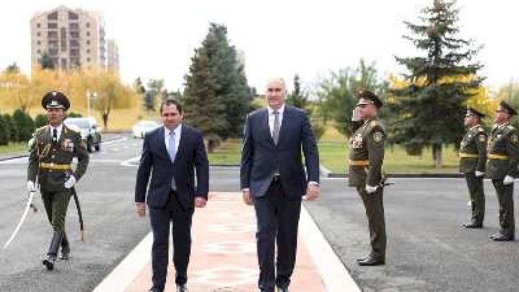    İrəvan və Tbilisi hərbi əməkdaşlıq sənədi imzaladı   