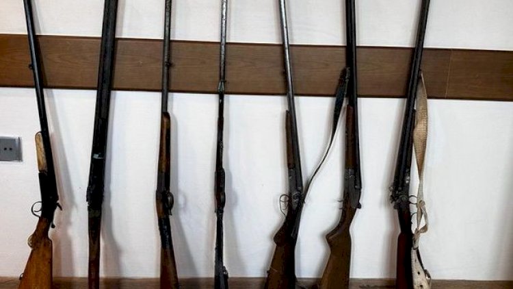    Bir sıra rayonlarda vətəndaşlar qanunsuz saxladıqları odlu silahları polisə təhvil verdilər   