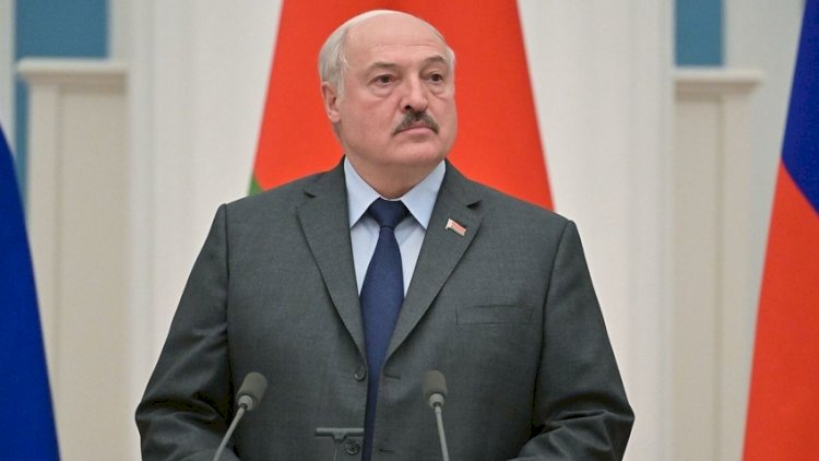    ŞOK İDDİA: Lukaşenko ölkədən qaçmaq üçün sorğu verib    