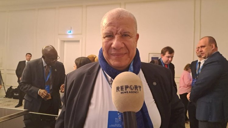    Fransanın assosiasiya sədri: “Makron hərdəmxəyaldır”    