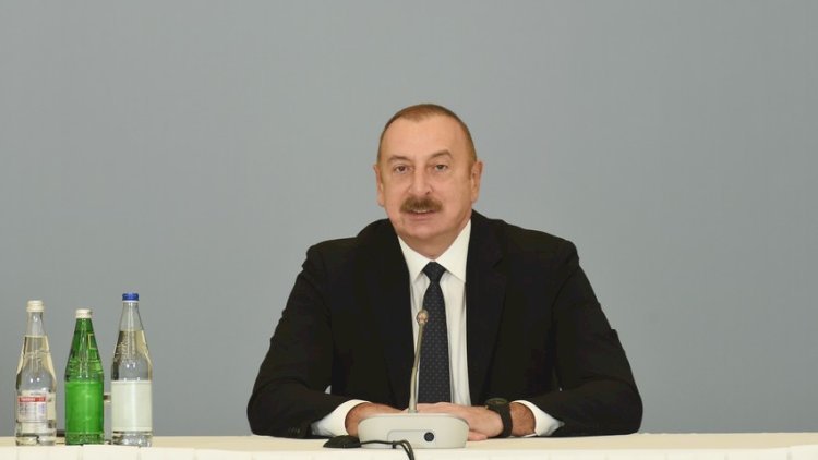    Prezident Bakıda sərgi açılışında    