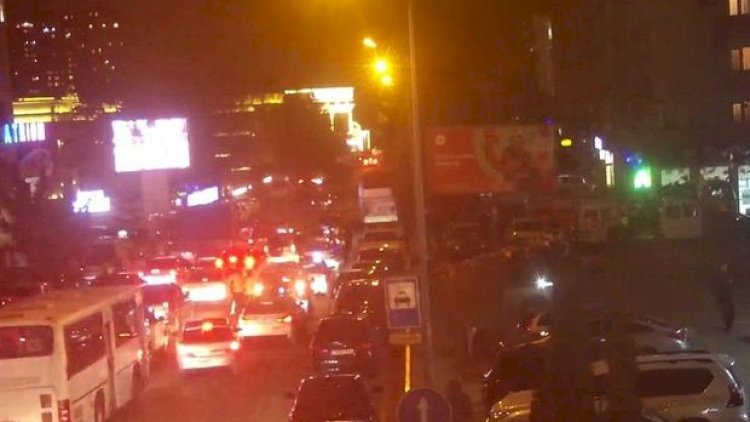    Bakıdakı yanğınla bağlı yolda məhdudiyyət tətbiq edildi - Fotolar   