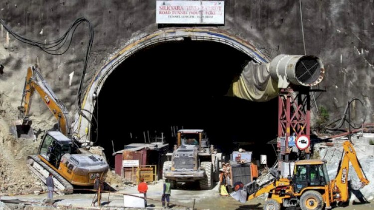    Hindistanda 41 inşaatçı 11 gündür tunelin dağıntıları altında qalıb   