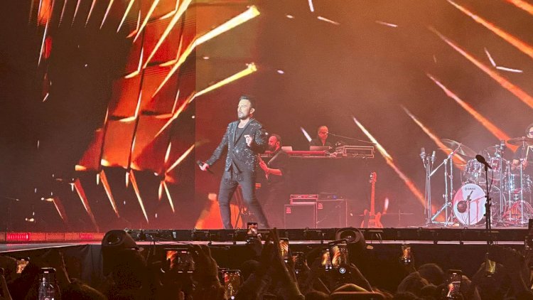    Tarkan Bakıda konsert verdi   