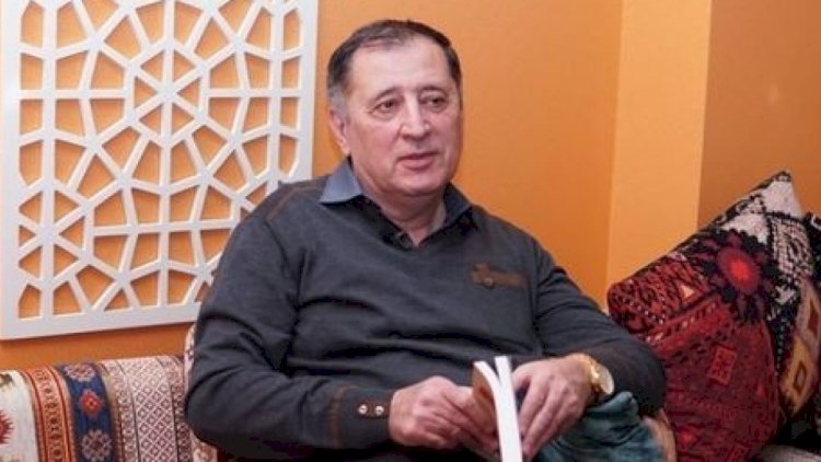    “Çağırıb başa salırlar, o da ərizəsini yazır, adını da qoyurlar könüllü istefa...”   