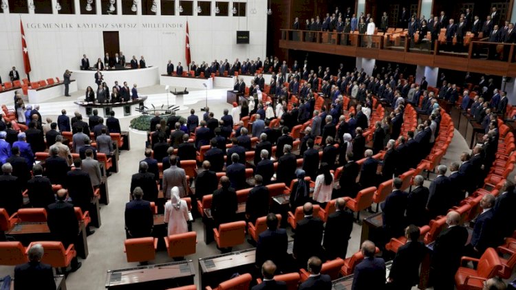    Türkiyə parlamenti silahlı qüvvələrin Liviyada qalma mandatını uzatdı   