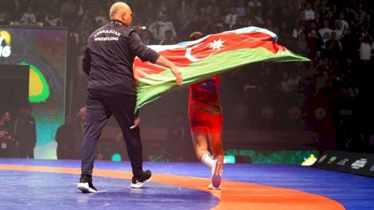    Azərbaycan güləşçiləri Bakıdakı dünya çempionatını 21 medalla başa vurdular   