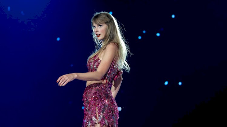    Teylor Svift “İlin adamı” seçildi   