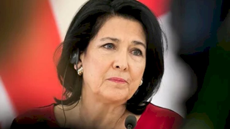    Hakim partiya Zurabişvilini kənarlaşdırma ssenarisini düşünür   