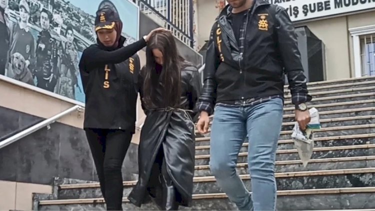    Məşhur sosial media fenomeni açıq-saçıq görüntülərinə görə saxlanıldı -   FOTO