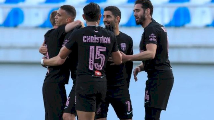    “Sabah” “Səbail”i darmadağın etdi   